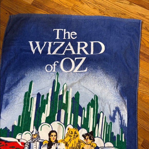 Wizard of Oz bath towel good used shape - Picture 3 of 7